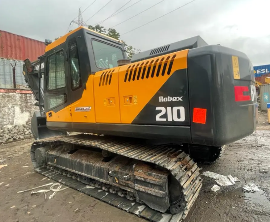 HYUNDAI R210
